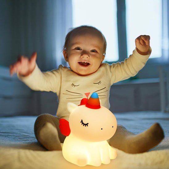 Bebe veilleuse licorne compagnon fidèle de bébé