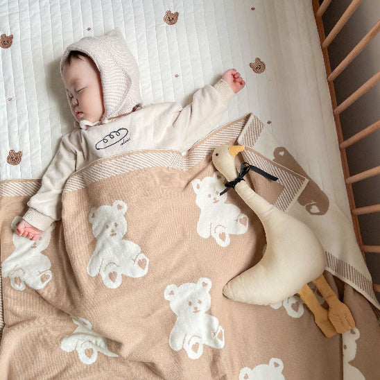 Doudou confortable apaise bébé pendant son sommeil