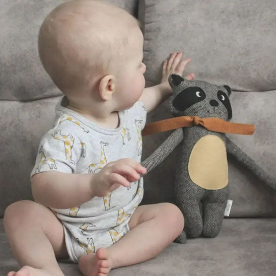 Doudou jouet a porter de main de bébé