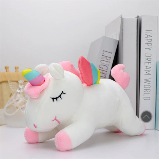 Peluche licorne crinière arc-en-ciel point focal de chambre bébé