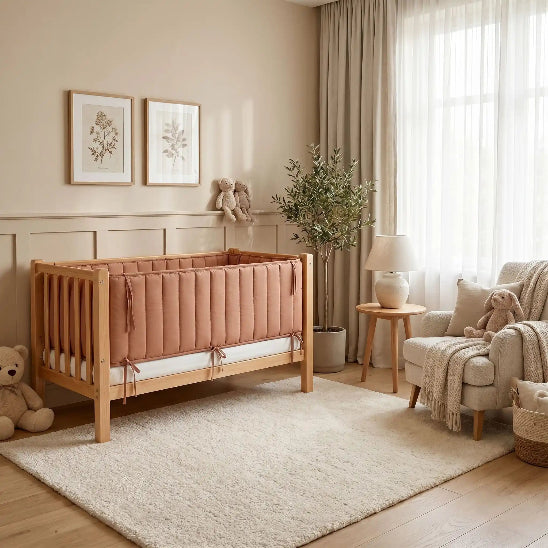 Tour de berceau harmonisant avec couleur chambre bébé