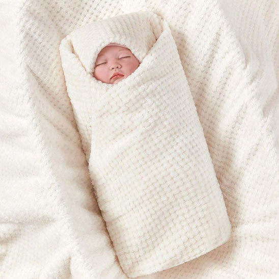 Couverture bébé emmaillotante serre bien bébé
