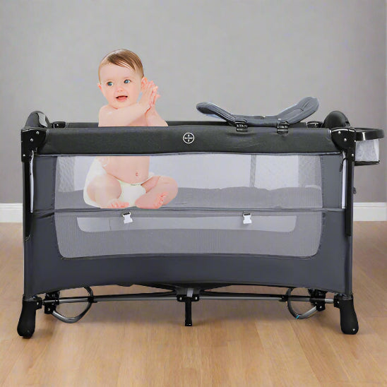 Lit parapluie matelas divertissement offre un espace de jeu pour bébé