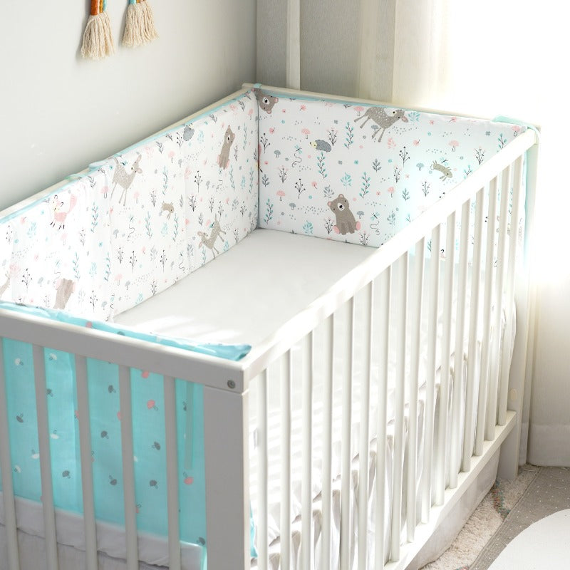 tour de lit bebe fleuranimal offre une protection efficace contre choc