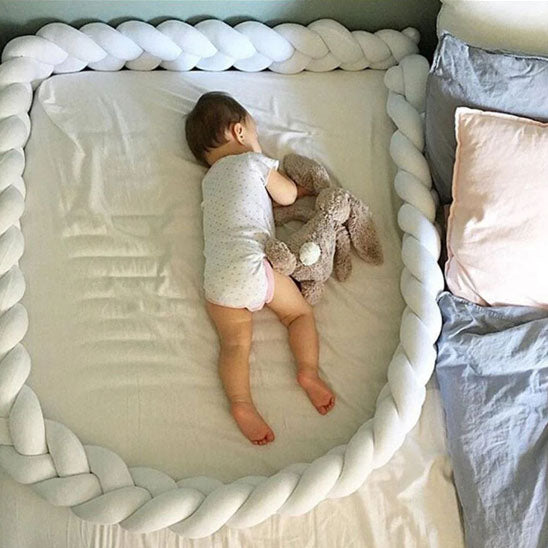 tresse de lit coussin berceau favorise sommeil reconfortant au bebe