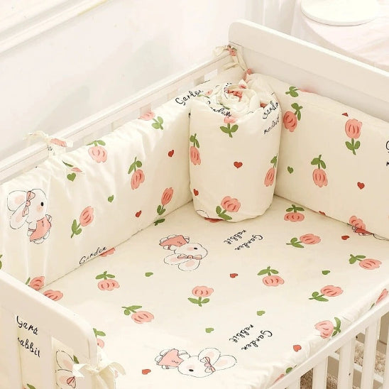 Contour lit bebe hauteur optimale empêchant bébé de se cogner contre barrreaux