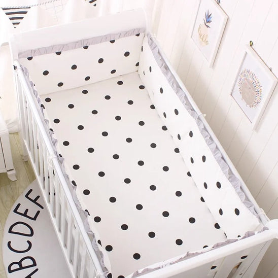 Coussin tour de lit bébé fille blanc motif rond