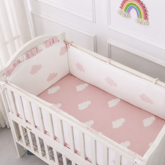 Coussin tour de lit bébé fille blanc rose motif nuage