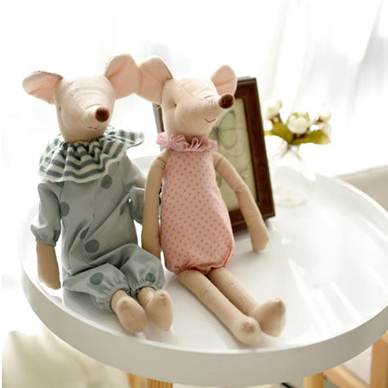 Doudou bébé, jolies robes accompagnées des nœuds papillons