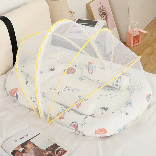 Lit en toile pour bebe jaune blanc motifs espaces