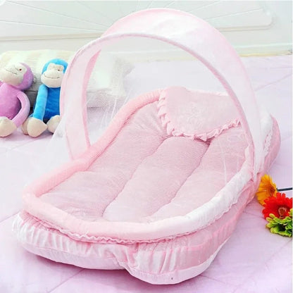 Lit pour bebe en toile rose joli