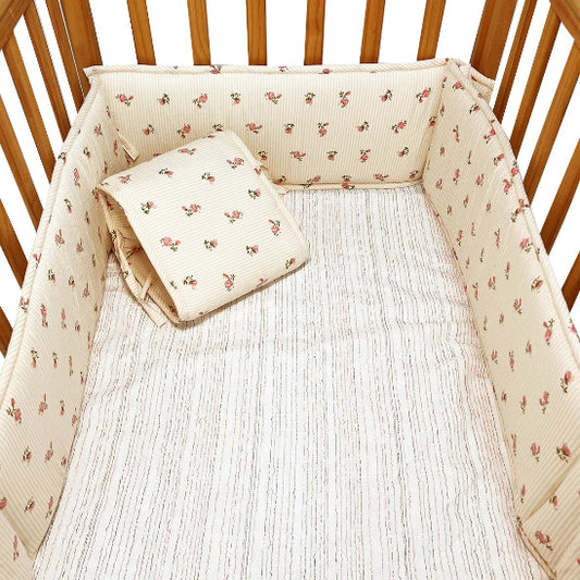Tour de berceau beige motif fleuri