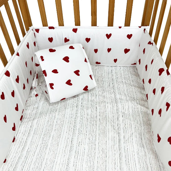 Tour de berceau blanc motif coeur