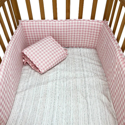 Tour de berceau rose vichy motif carreaux