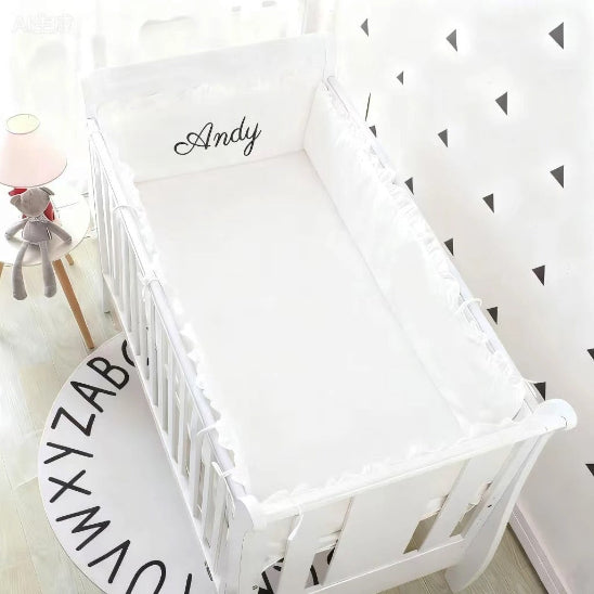 Tour de lit bebe blanc personnalisable irrésistible