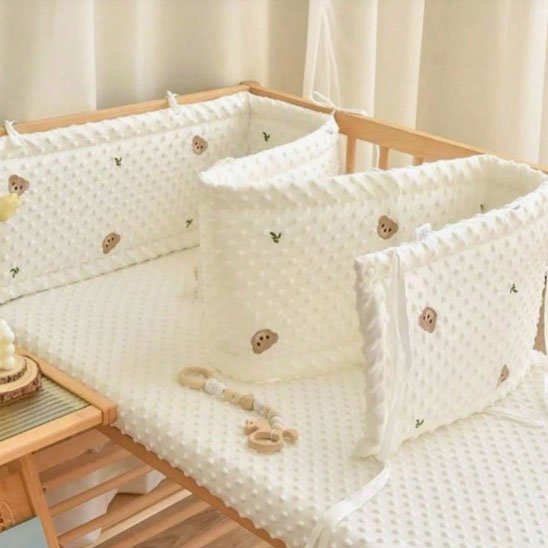 Tour de lit bebe respirant broderie ourson pour ambiance apaisante, chaleureuse