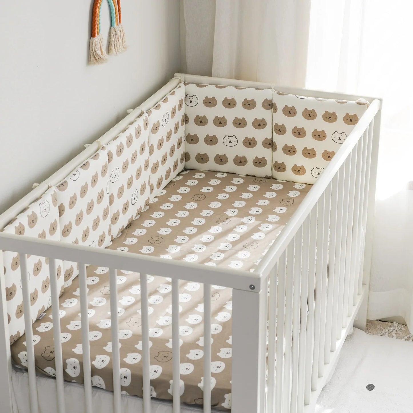 Tour de lit coussins 30 cm blanche marron motif ours