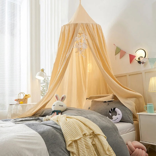 ciel de lit fantastique transforme l'ambiance de la chambre enfant