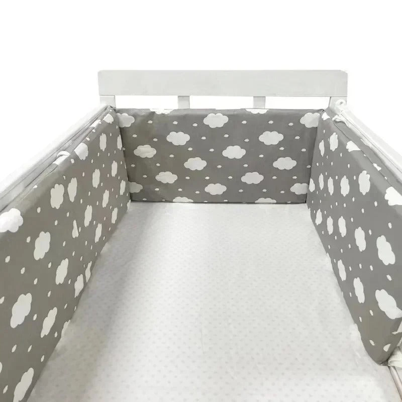 contour de lit de bebe nuageux offre elegance au lit bebe